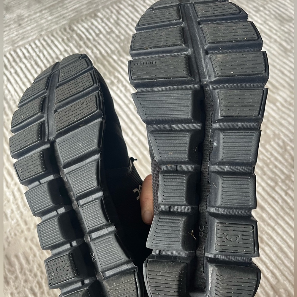 Black On Clouds - image 5